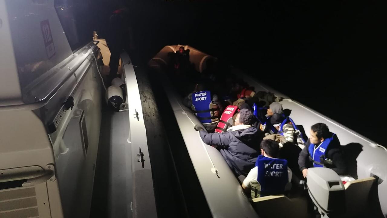 Yunanistan unsurlarınca Türk kara sularına itilen 31 düzensiz göçmen kurtarıldı
