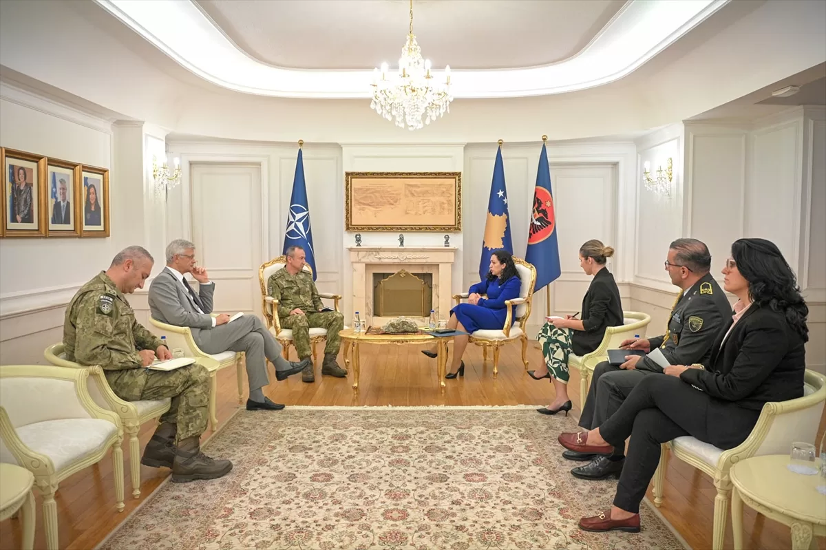 Kosova Cumhurbaşkanı Osmani, KFOR Komutanı Tümgeneral Ulutaş’ı kabul etti