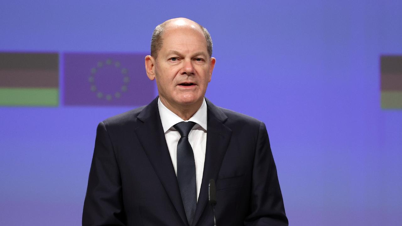 Almanya Başbakanı Scholz, Sırbistan ve Kosova gerilimini durdurma çağrısı yaptı