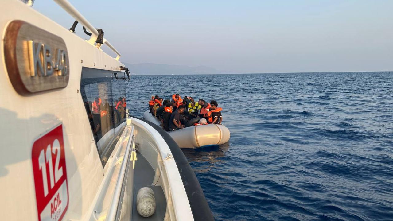 Yunanistan’ın ölüme terk ettiği 91 düzensiz göçmen kurtarıldı
