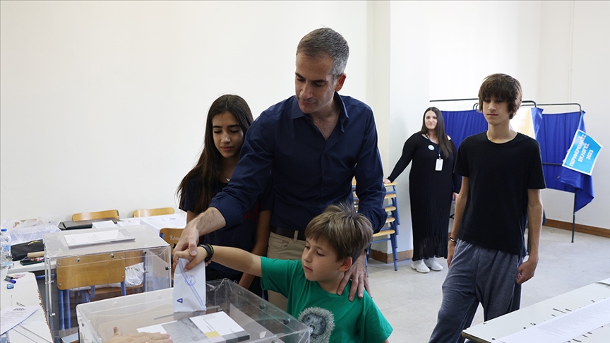 Yunanistan’da yerel seçimlerin 2’inci turunda iktidar partisi umduğunu bulamadı