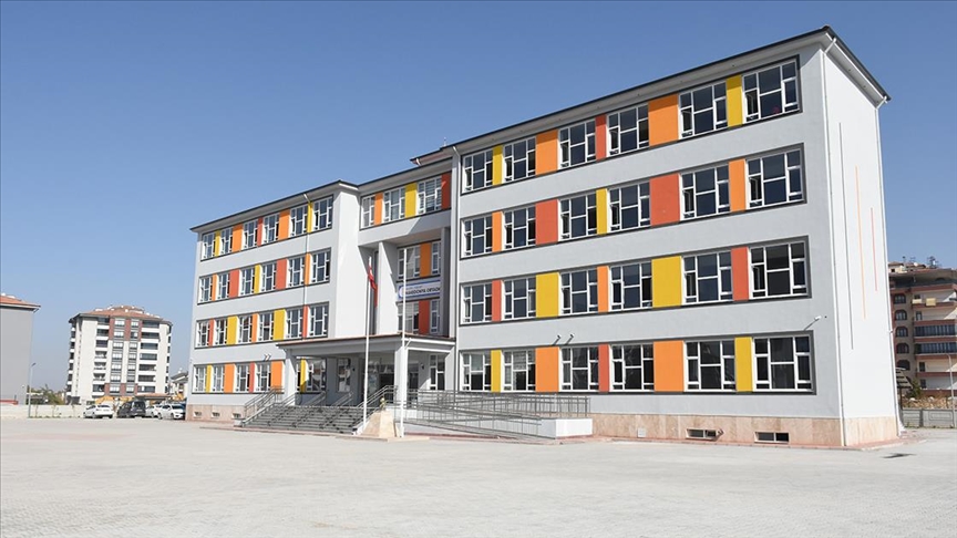 Kuzey Makedonya’dan uzanan kardeşlik bağı, depremden etkilenen Malatya’daki okulda yaşatılıyor