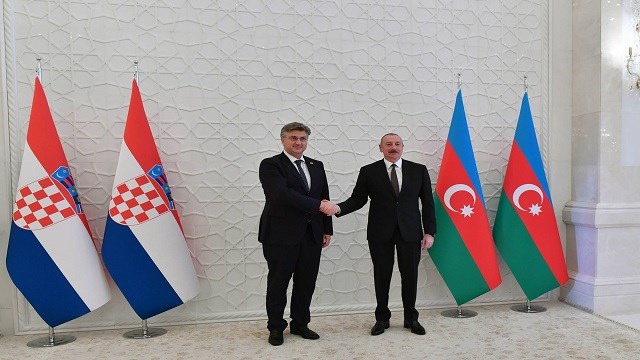 Azerbaycan Cumhurbaşkanı Aliyev ve Hırvatistan Başbakanı Plenkovic, mayın temizliğinde iş birliğini ele aldı