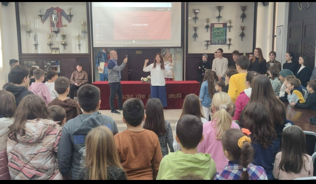 Batı Trakya Türk çocukları Cumhuriyet’in 100. yılını kutladı