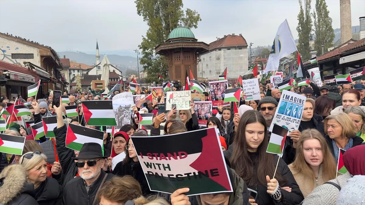 Bosna Hersek’te İsrail’in Gazze’deki saldırıları protesto edildi