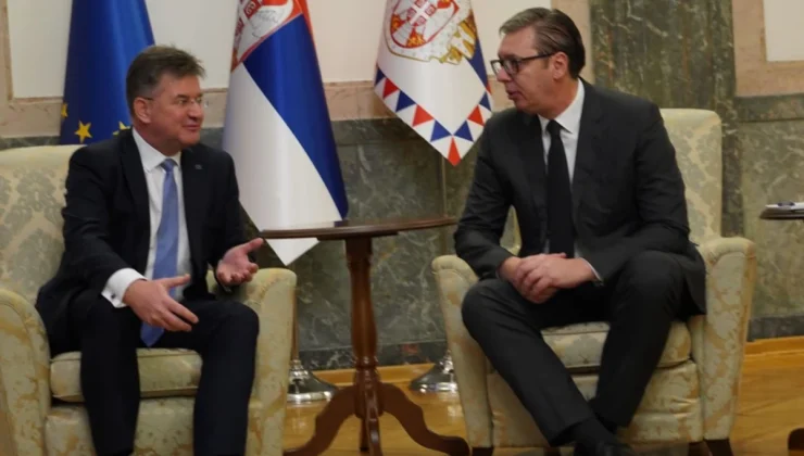 Sırbistan Cumhurbaşkanı Vucic, AB Temsilcisi Lajçak ile görüştü