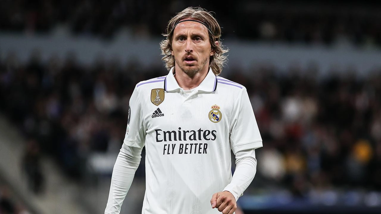 Hırvat yıldız futbolcu Modric, Real Madrid’de rekora hazırlanıyor