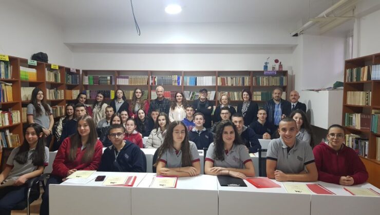 “Türkçem”in Şiir Kervanı Prizren “Gjon Buzuku” Lisesi öğrencileriyle bir araya geldi