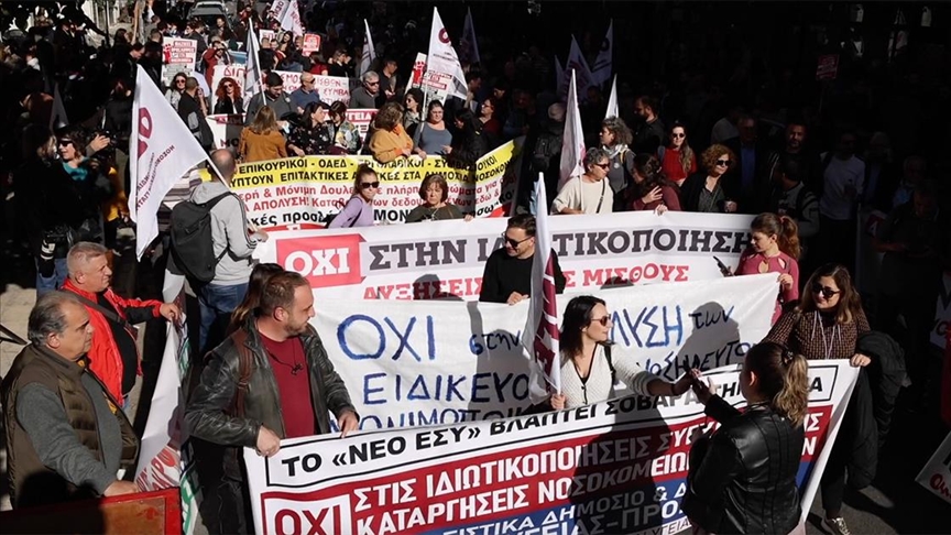 Yunanistan’da sağlık personelinden eylem