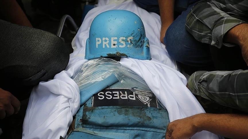 İsrail, saldırılarını sürdürdüğü Gazze’de bir gazeteciyi daha öldürdü