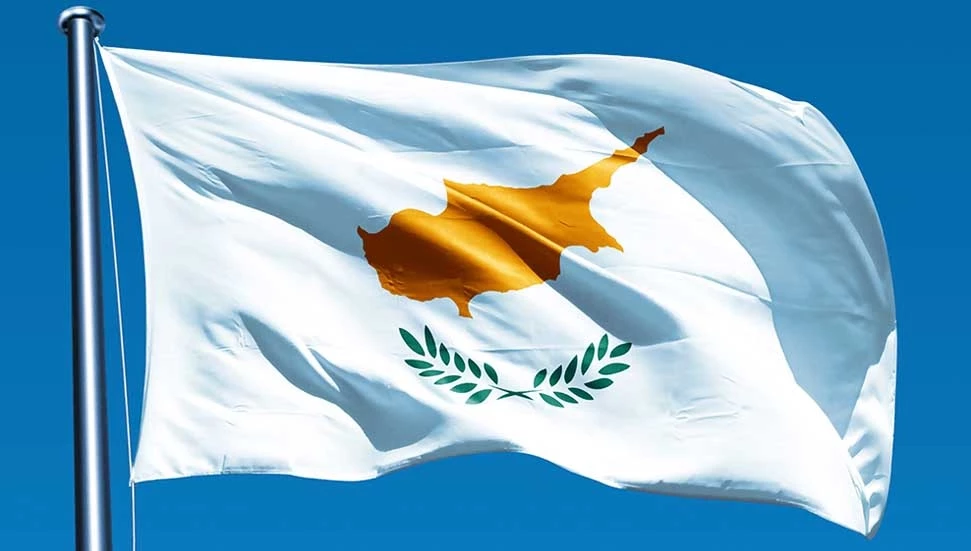 Güney Kıbrıs Yunanistan’ın tercihli vergi statüsüne sahip ülkeler listesinde