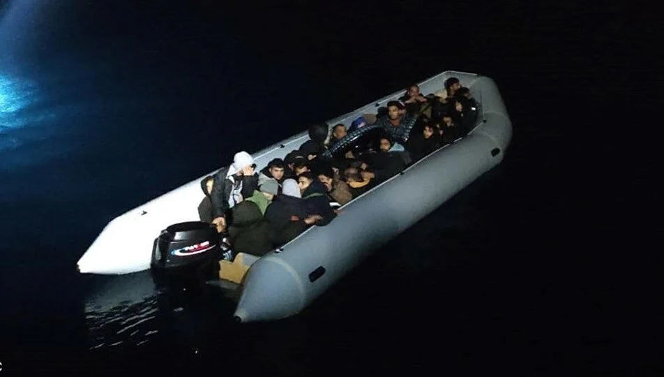 Bodrum’da Yunanistan’ın geri ittiği 23 göçmen kurtarıldı