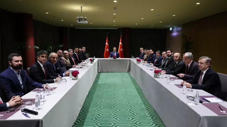 Dışişleri Bakanı Fidan, Arnavutluk’ta Türk iş insanlarıyla bir araya geldi