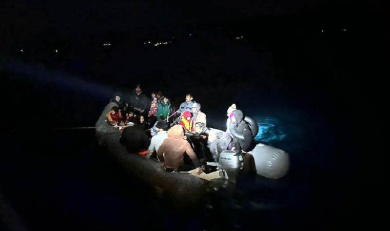 Yunanistan’ın geri ittiği 36 kaçak göçmen kurtarıldı