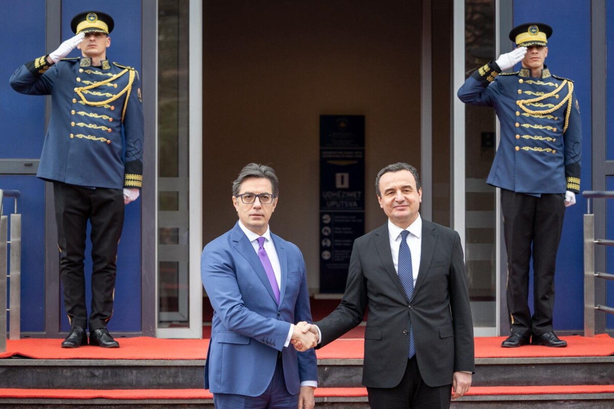 Cumhurbaşkanı Pendarovski, Kosova Başbakanı Kurti ile görüştü