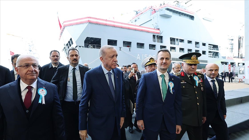 Türk Donanması’na dört yeni gemi törenle teslim edildi