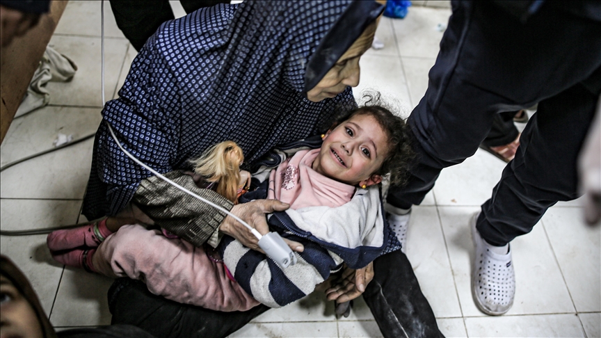İsrail’in Gazze saldırılarında can kaybı 23 bin 708’e yükseldi, yaralı sayısı 60 bini aştı