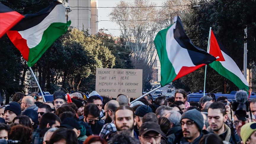 İtalya’da binlerce Filistin destekçisi, gösterileri yasaklanmasına rağmen meydanlara indi