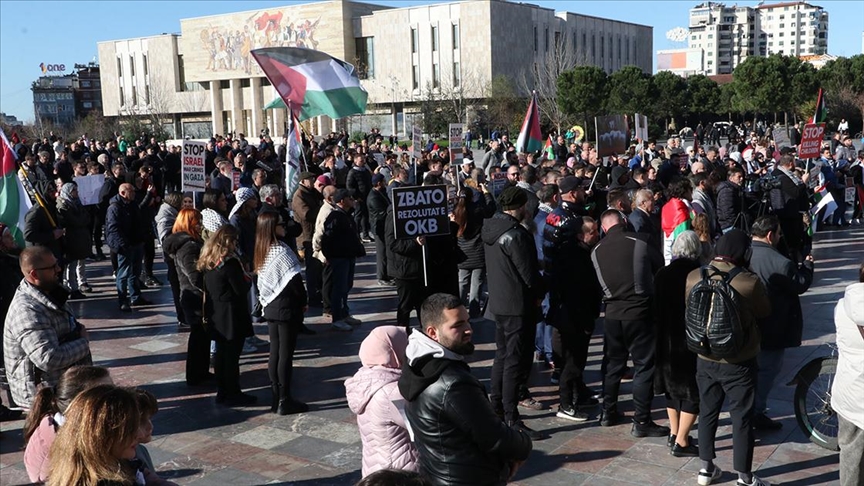 Arnavutluk’ta Filistin’e destek gösterisi düzenlendi