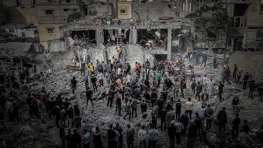 BM: İsrail, Gazze Şeridi’nin güneyindeki 500 binden fazla sivilden bölgeyi terk etmesini istedi