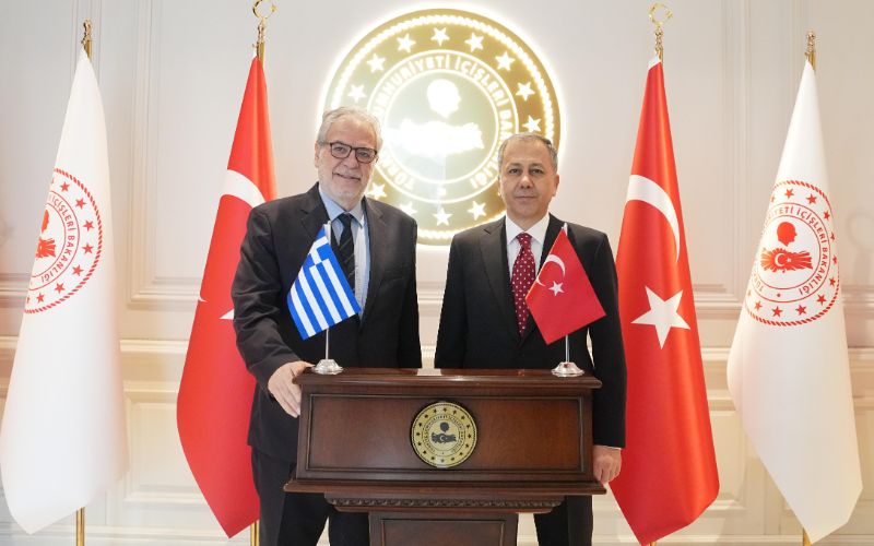 Türkiye İçişleri Bakanı Yerlikaya, Yunanistan heyeti ile bir araya geldi