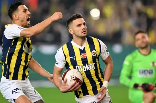 Sırp futbolcu Tadic: Taraftarlar Fenerbahçe’yi koşulsuz seviyor