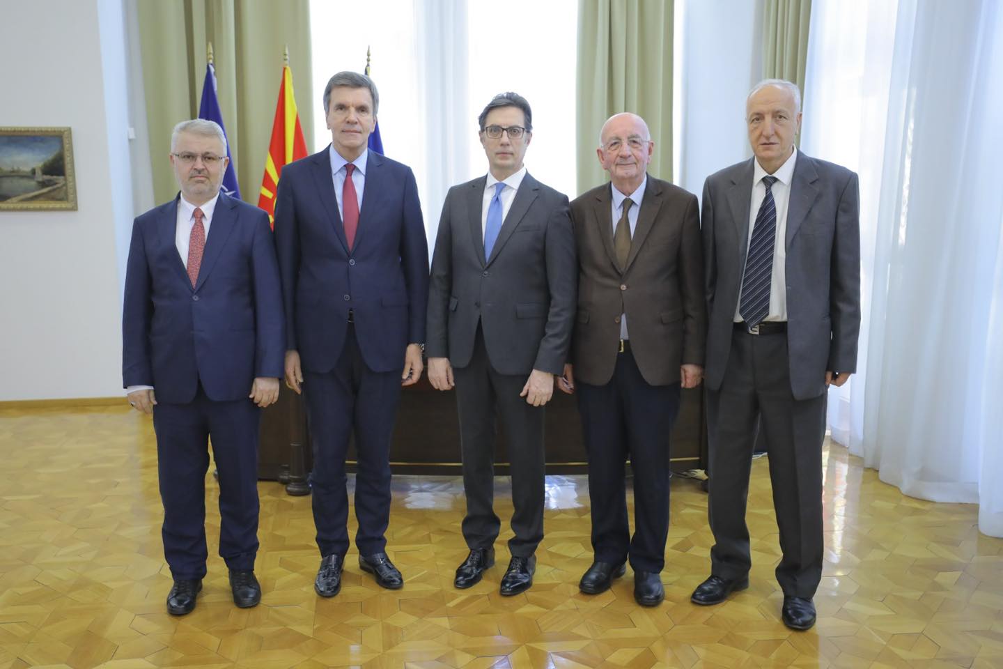 Cumhurbaşkanı Pendarovski, “El Hilal” Yardımlaşma Derneği temsilcileriyle görüştü