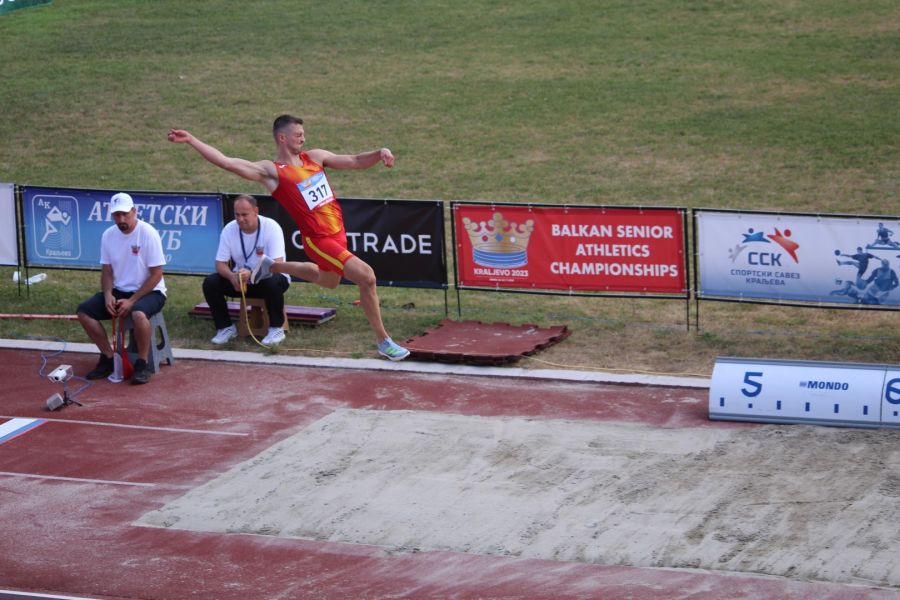 Makedon sporcu Traykovski, İstanbul’da gümüş madalya kazandı
