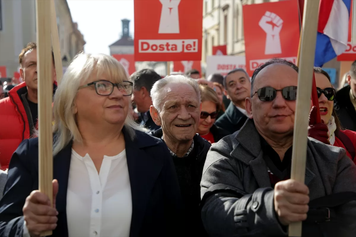 Hırvatistan’da “erken seçim” talebiyle hükümet karşıtı protesto düzenlendi