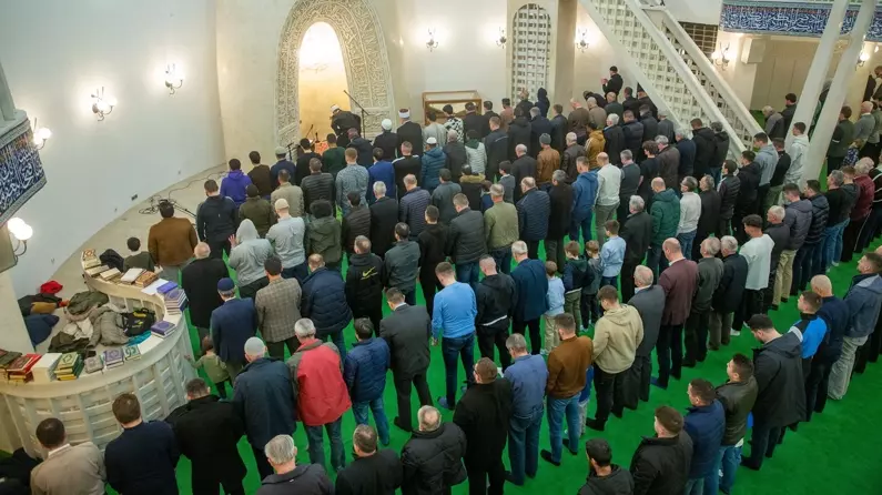Hırvatistan’daki Miraç Kandili programında 6 Şubat depremlerinde hayatını kaybedenler için dua edildi