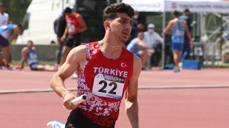 Milli atlet İlyas Çanakçı, Sırbistan’da ikinci oldu