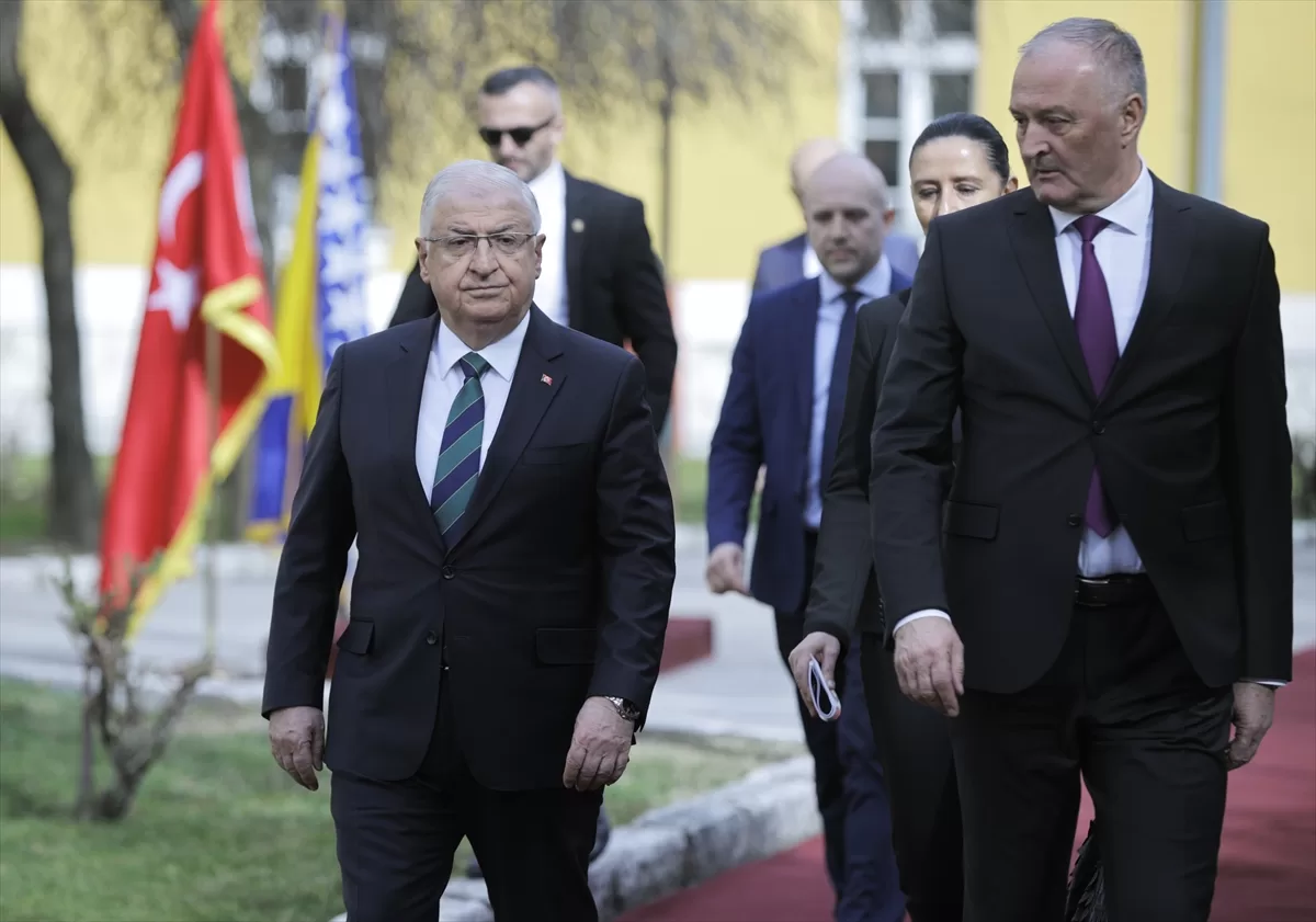 Milli Savunma Bakanı Güler, Bosna Hersek Savunma Bakanı Helez ile görüştü