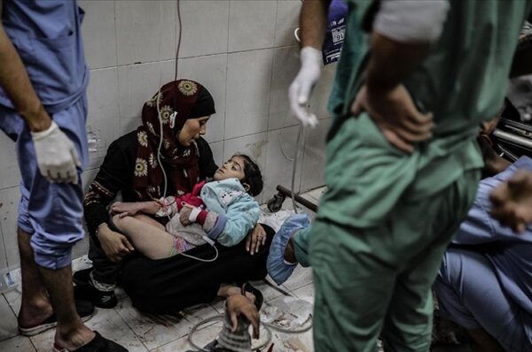 Gazze’deki Sağlık Bakanlığı: İsrail güçleri çekildiği Nasır Hastanesine yeniden baskın düzenledi