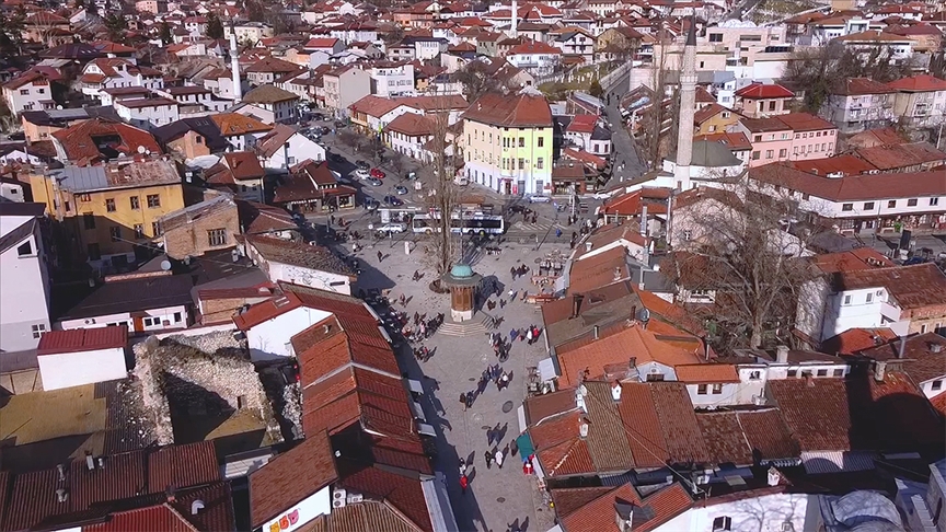 Bosna Hersek’in Osmanlı mirası çarşısındaki Sebil çeşmesi havadan görüntülendi
