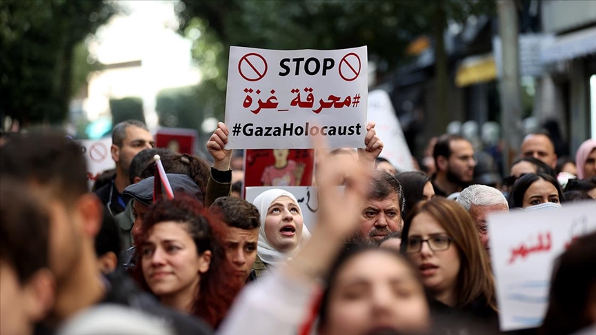 İsrail’in Gazze’ye saldırıları işgal altındaki Batı Şeria’da protesto edildi