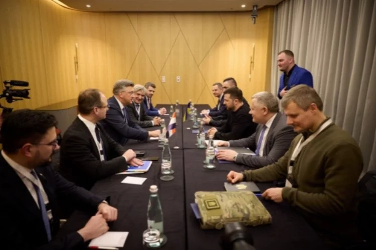Zelenskiy, Hırvatistan Başbakanı ile ortak silah üretimini görüştü