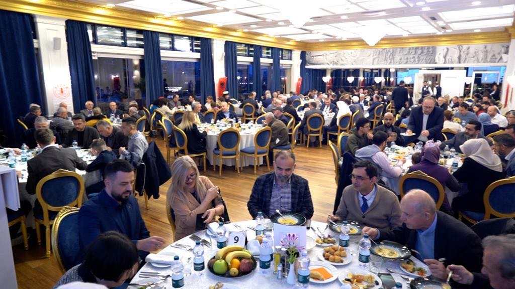 Alsar Vakfı Tiran’da iftar yemeği verdi
