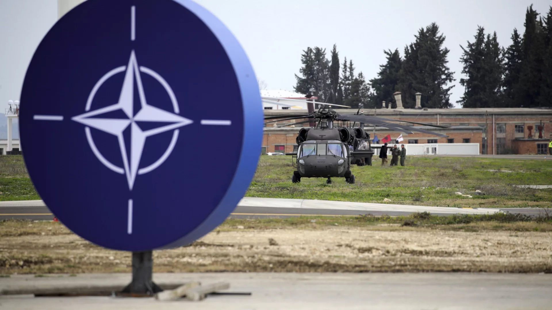 Arnavutluk, ‘Rusya tehlikesine’ karşı, Sovyet dönemi hava üssü Kuçova’yı NATO’ya açtı