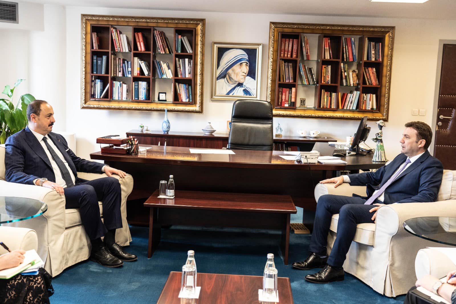 Türkiye’nin Üsküp Büyükelçisi Ulusoy, Dışişleri Bakanı Osmani ile görüştü