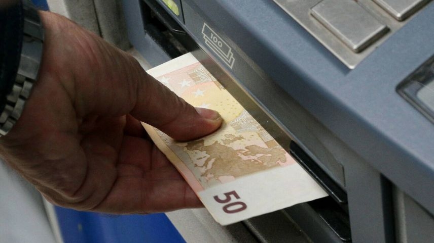 Yunanistan’da bankalar 4 gün boyunca kapalı olacak