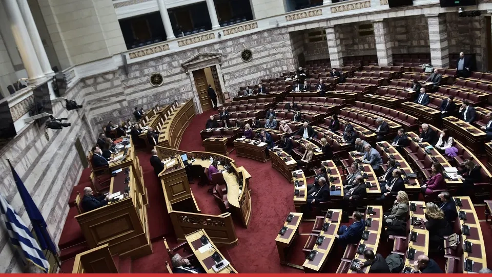 Yunanistan’da sol partilerin ortak gensorusu mecliste görüşülüyor