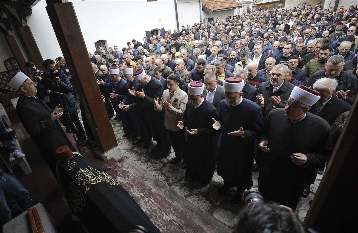 Bosna Hersekli şair ve yazar Sidran’ın cenazesi toprağa verildi