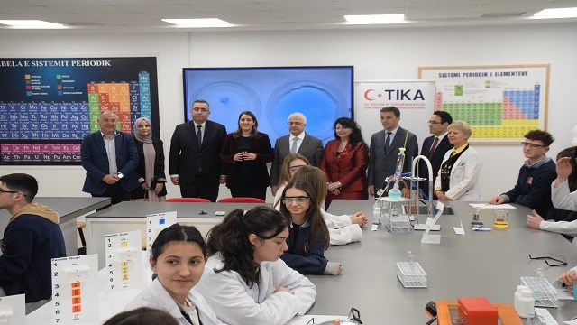 TİKA’dan Arnavutluk’ta bir liseye kimya ve biyoloji laboratuvarı desteği