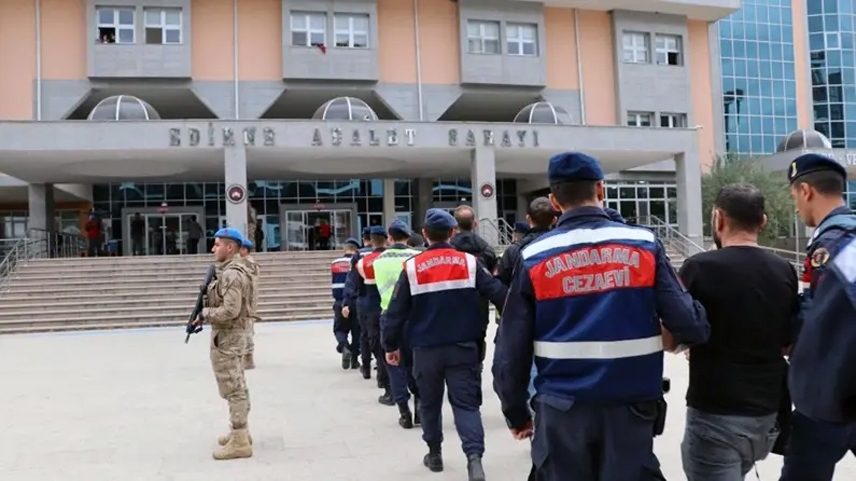 Yunanistan’a kaçmaya çalışan 13 terör örgütü mensubu yakalandı