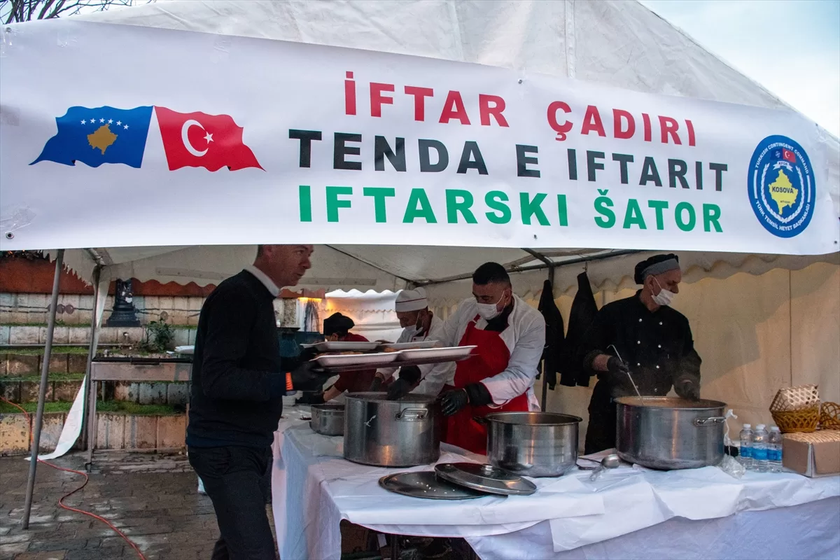 Mehmetçik Kosova’da iftar programı düzenledi