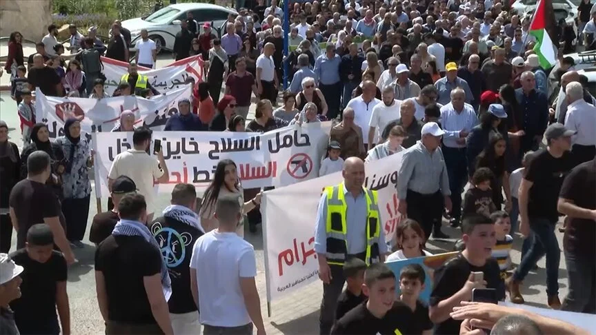 Filistinliler, İsrail işgaline karşı “Toprak Günü” yürüyüşü düzenledi