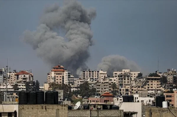 İsrail’in 173 gündür saldırılarını sürdürdüğü Gazze’de can kaybı 32 bin 490’a çıktı
