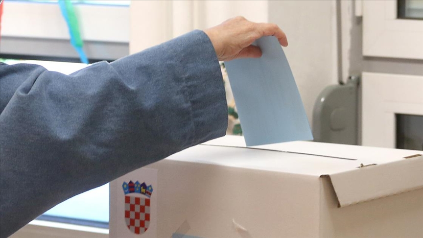 Hırvatistan’da genel seçim 17 Nisan’da yapılacak