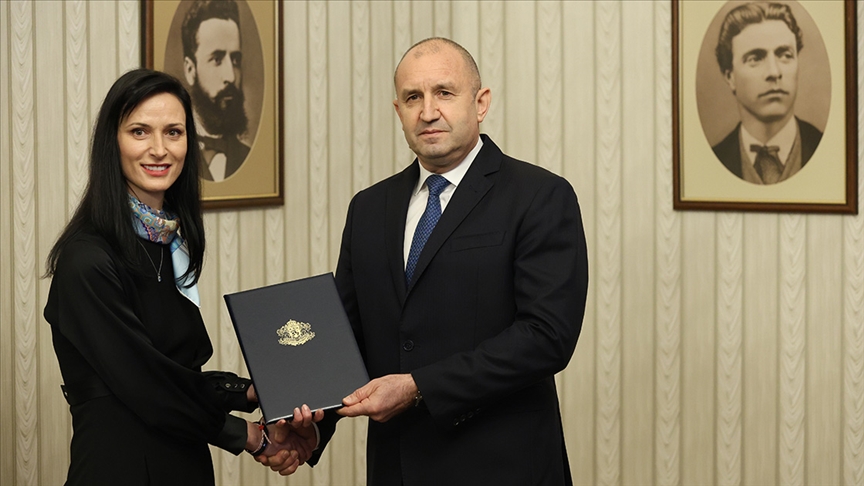 Bulgaristan Cumhurbaşkanı Radev, başbakan adayı Gabriel’i hükümeti kurmakla görevlendirdi