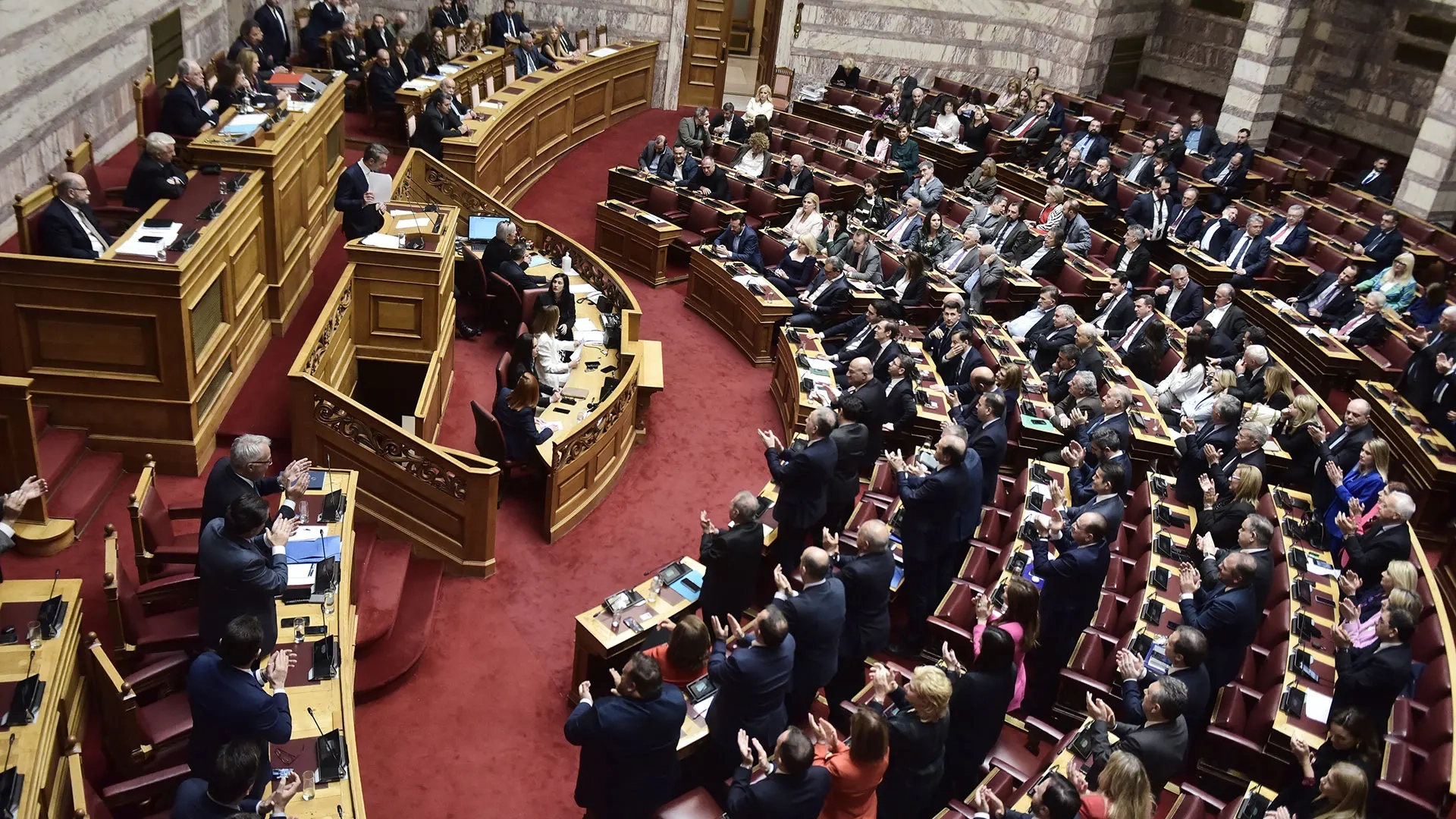Yunanistan’da hükümet gensoru önergesine karşı güvenoyu aldı